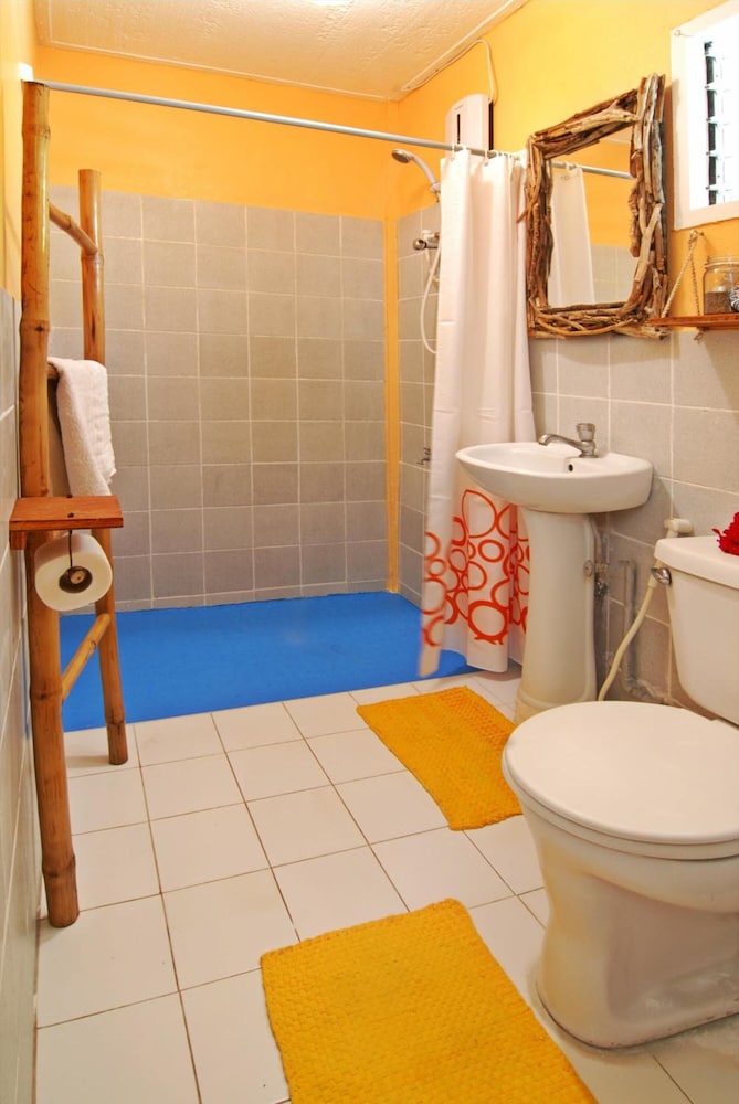 Kurma Eco Beach Lodge 12/46