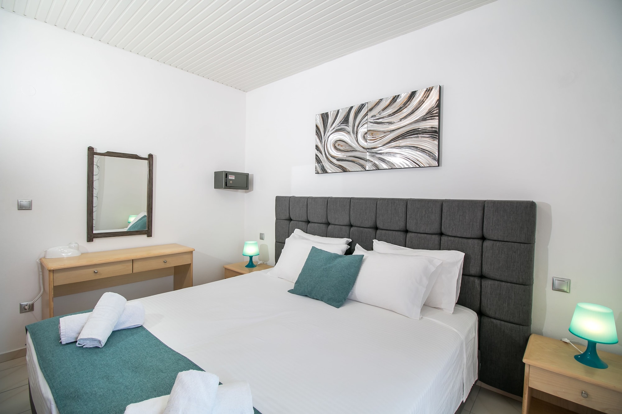 ELITE, STUDIO, KING BED