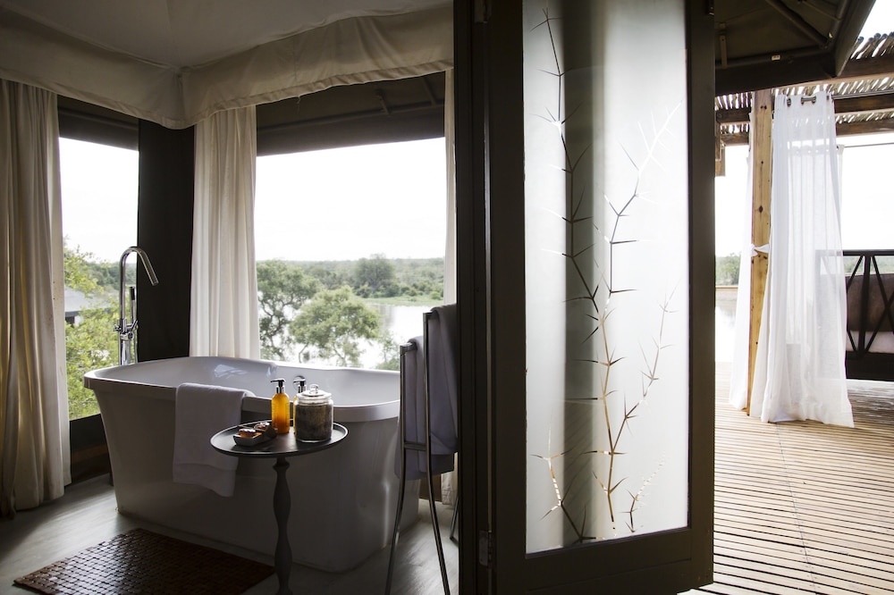 Simbavati Hilltop Lodge 35/50