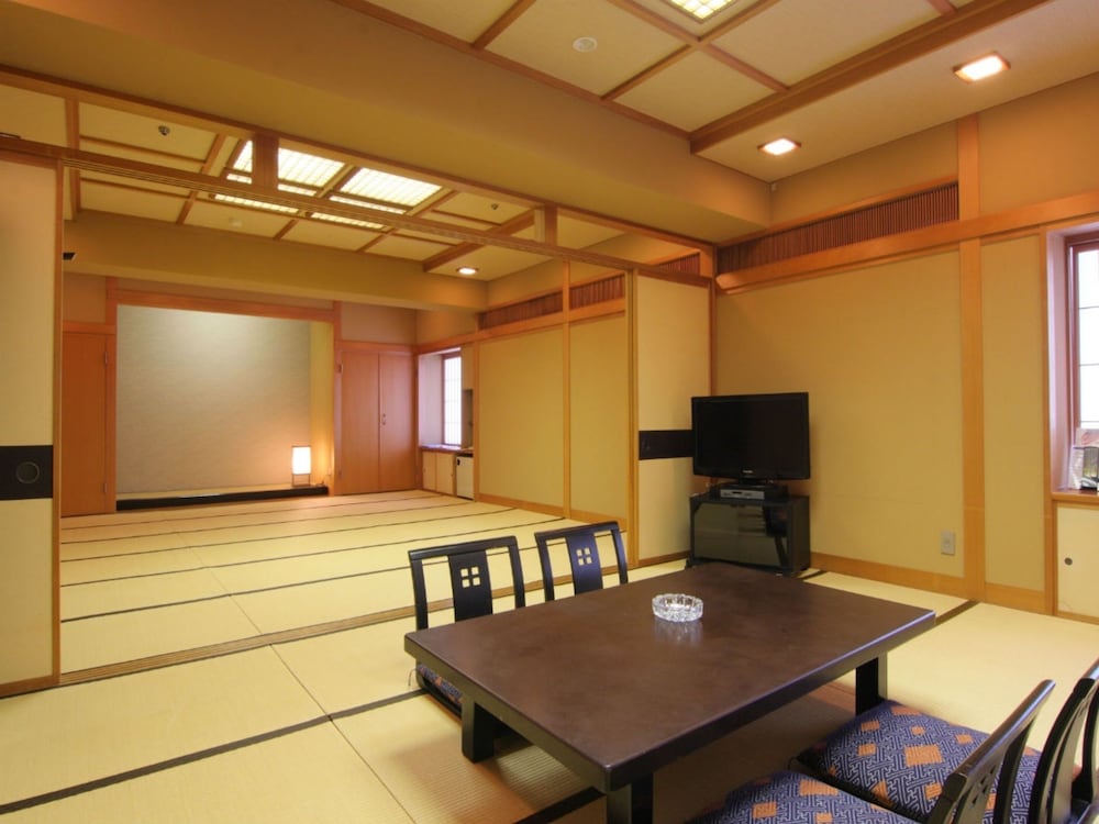 Kanazawa Kokusai Hotel 58/64