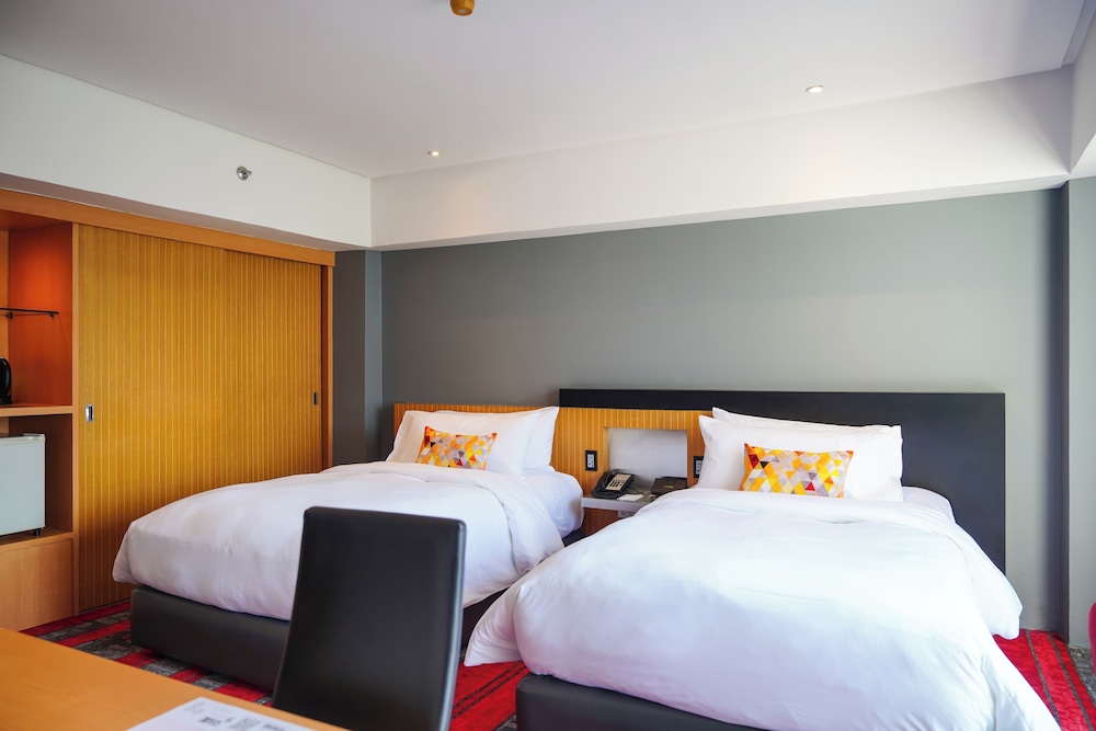 CONNECTING, DELUXE, TWIN BEDS