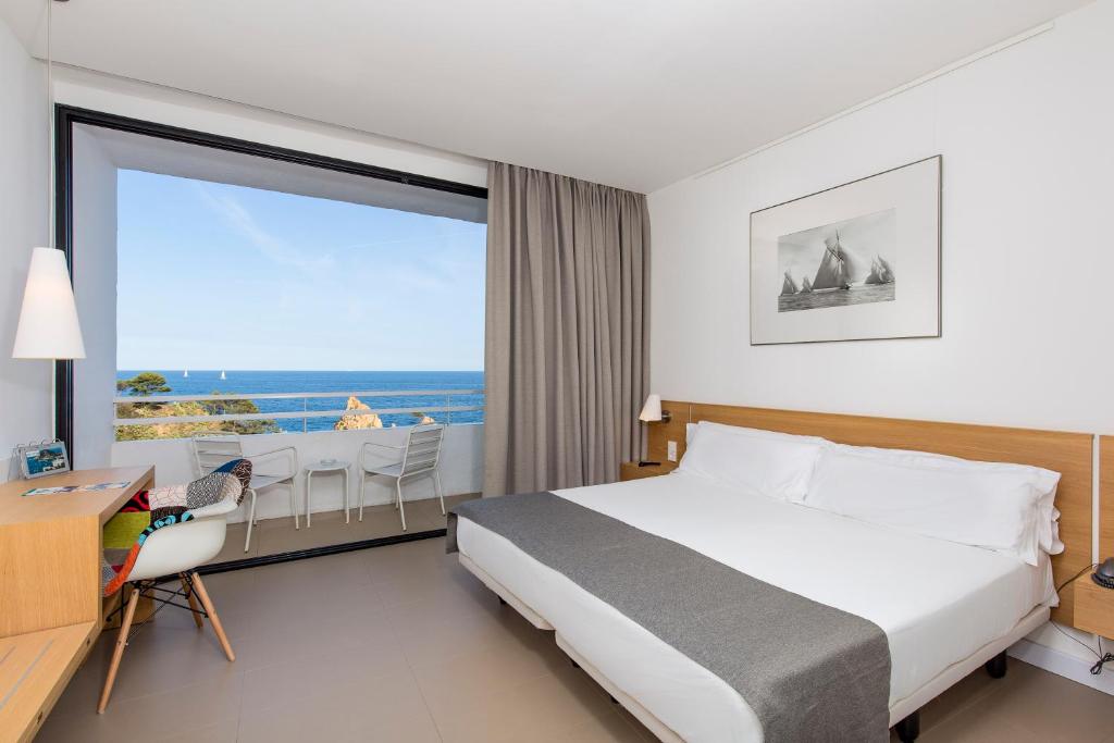 Gran Hotel Reymar 6/50