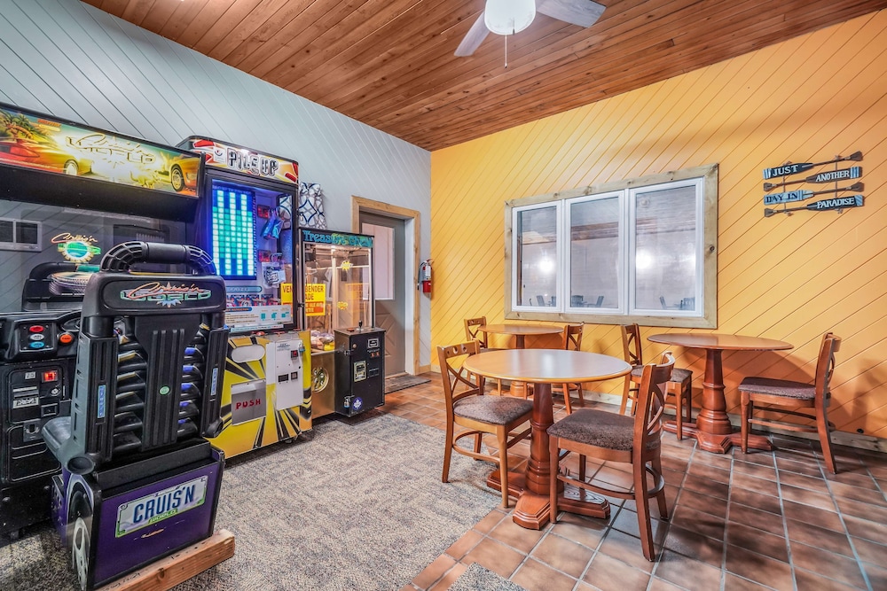 Americas Best Value Inn Marquette 41/46