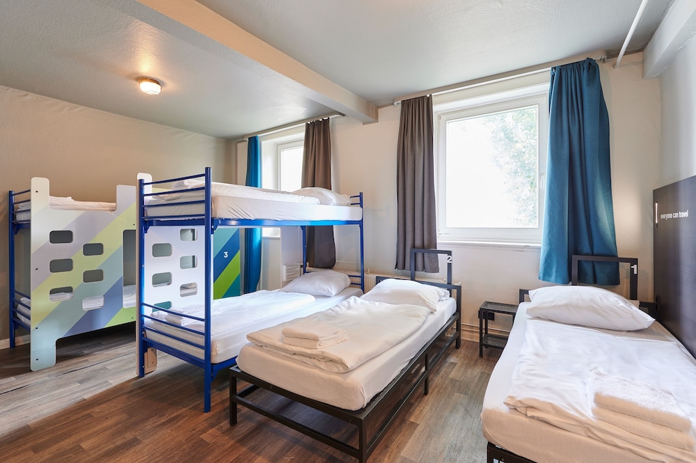 MIXED DORM, 6 BEDS