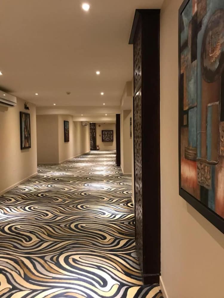 الاجنحه التنفيذيه(Executive Suites) 4/44