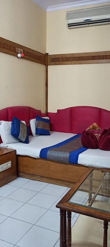 Hotel Delhi Regency 43/63