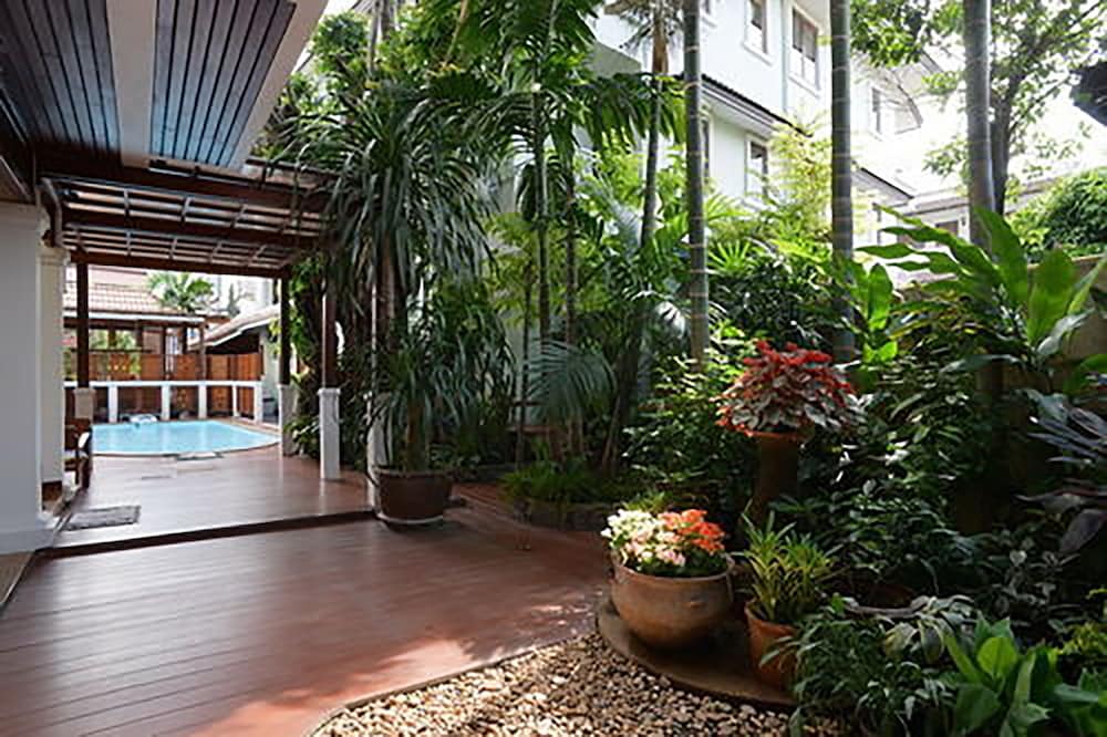 Sri-Pat Guesthouse 3/59