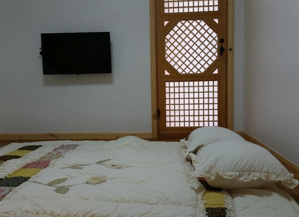 Suncheon Moonlight Love Hanok Pension 11/39