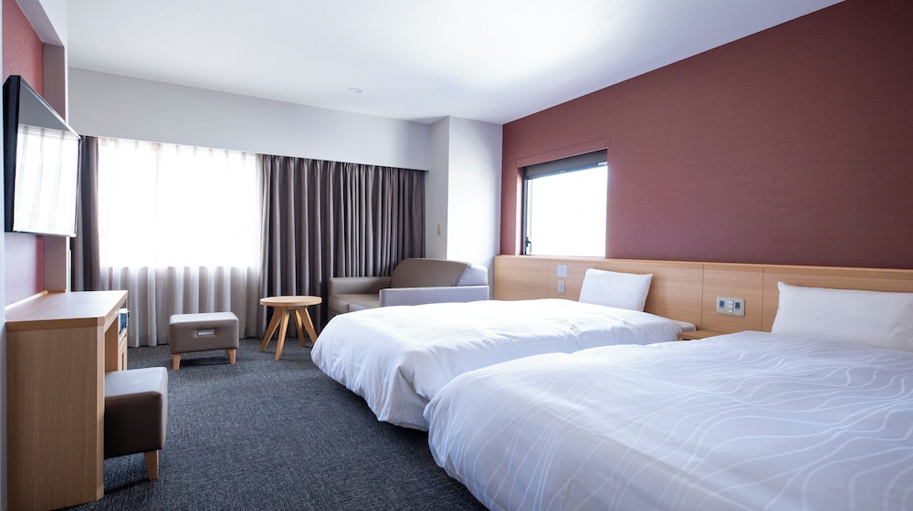 DELUXE, TWIN BEDS