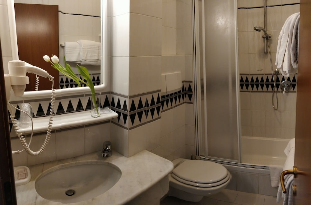 Hotel Riviera 32/35