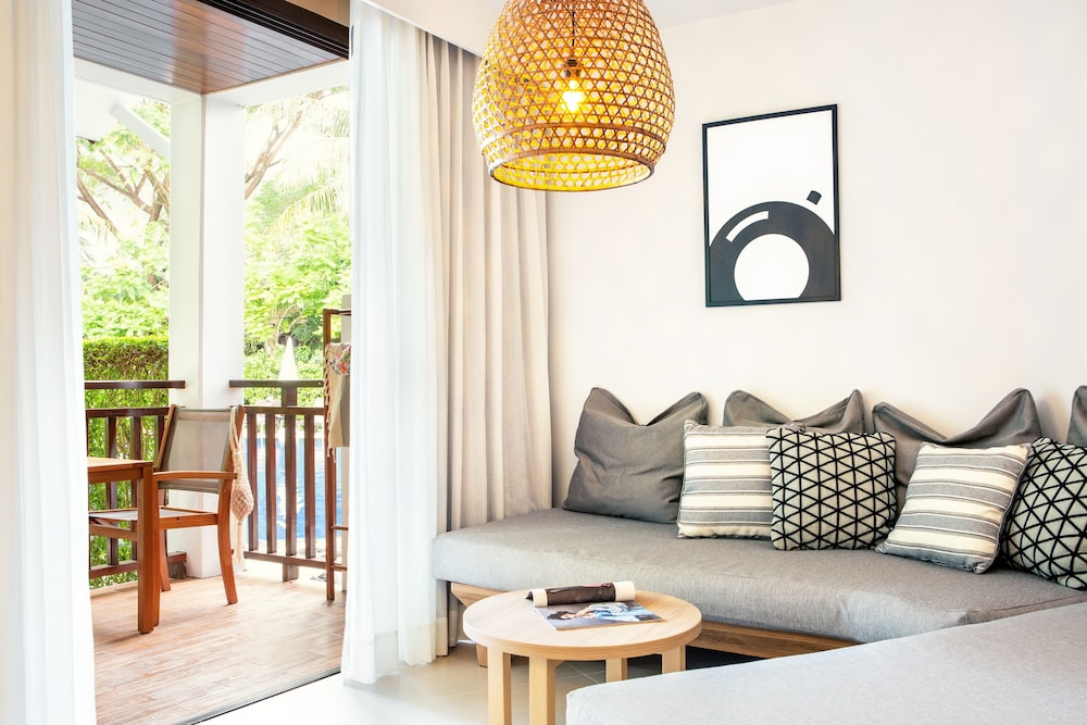 Sunwing Kamala Beach 37/56