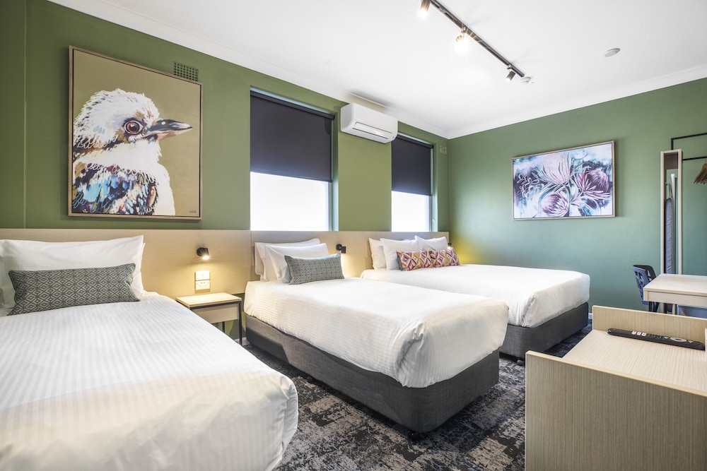Pritchards Hotel 19/63