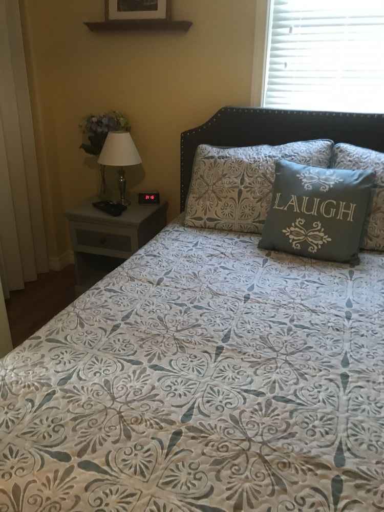 Whitsha Inn B&B 12/35