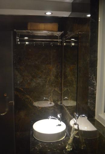 Hotel Mustika Gajah Mada 74/74