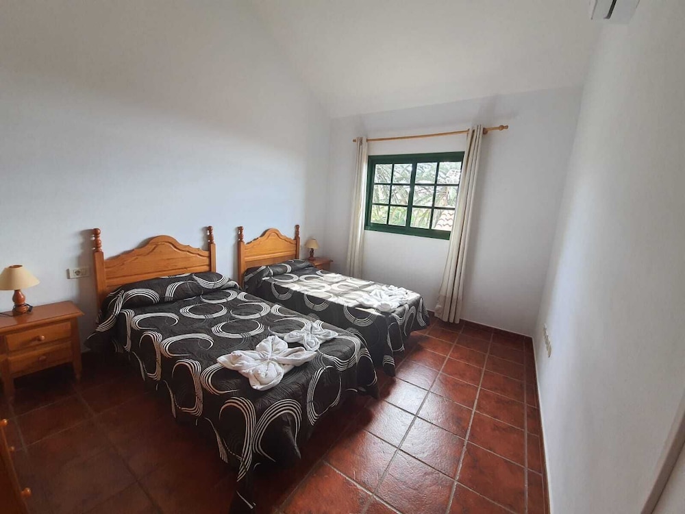 1 Bedroom, Traditional, House, Twin Beds, Sofa