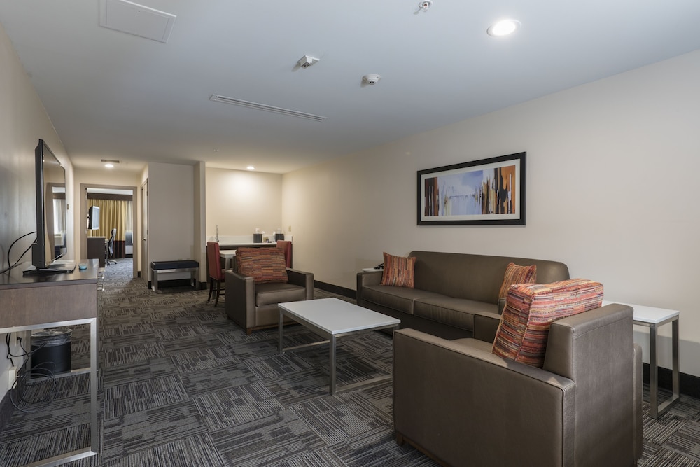 Holiday Inn Brookfield - Milwaukee 23/29
