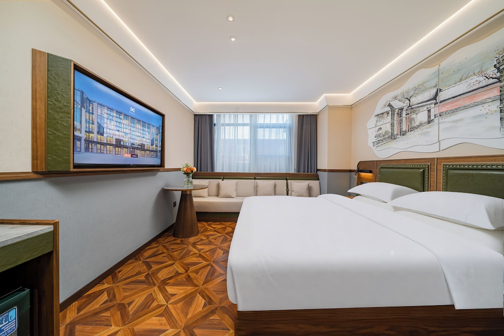 Nostalgia S Hotel (Beijing CCTV) 13/47