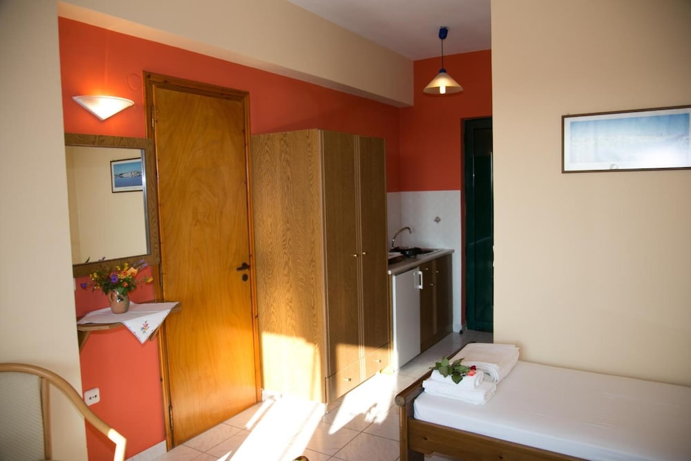 Almyros Studios And Apartments 9/44