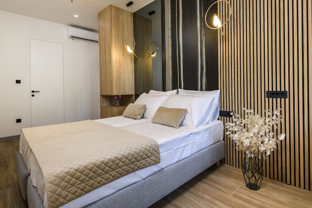 Deluxe, Queen Bed, Sea View, Outdoor Jetted Tub, Sofa, Terrace