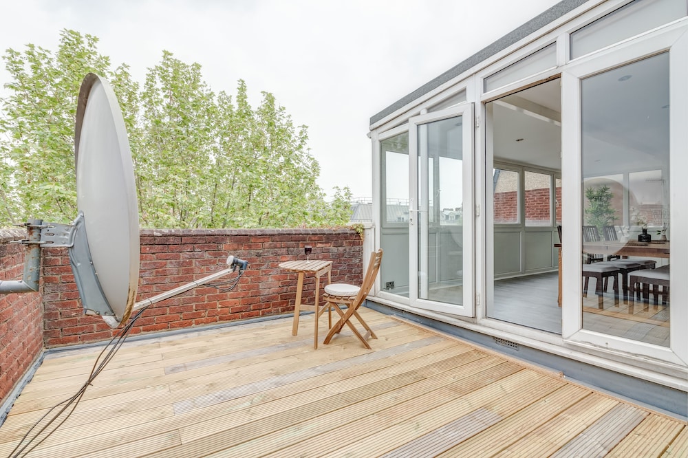 Sherborne court 15/50