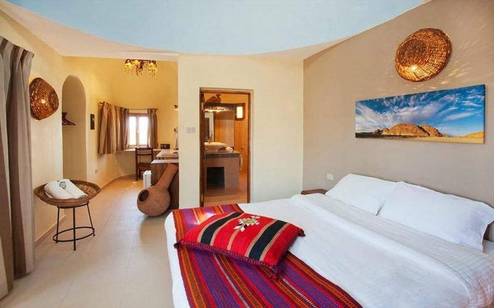Bedouin Moon Hotel 10/50