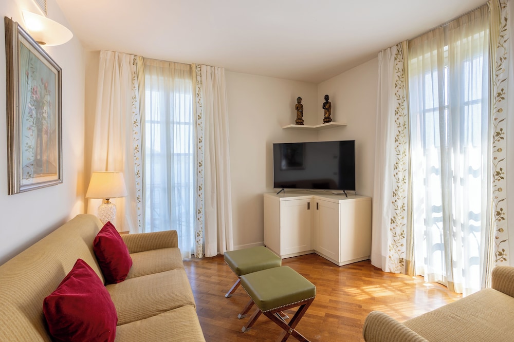 Residence Hotel Antico Verbano 37/56