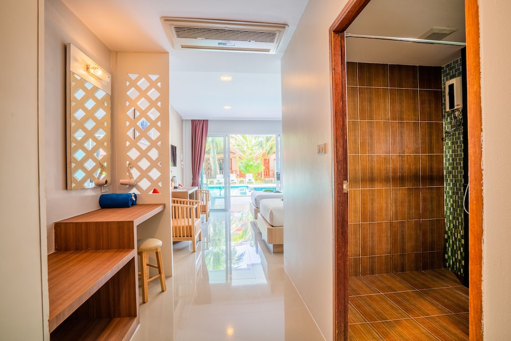 Phi Phi Anita Resort 45/76
