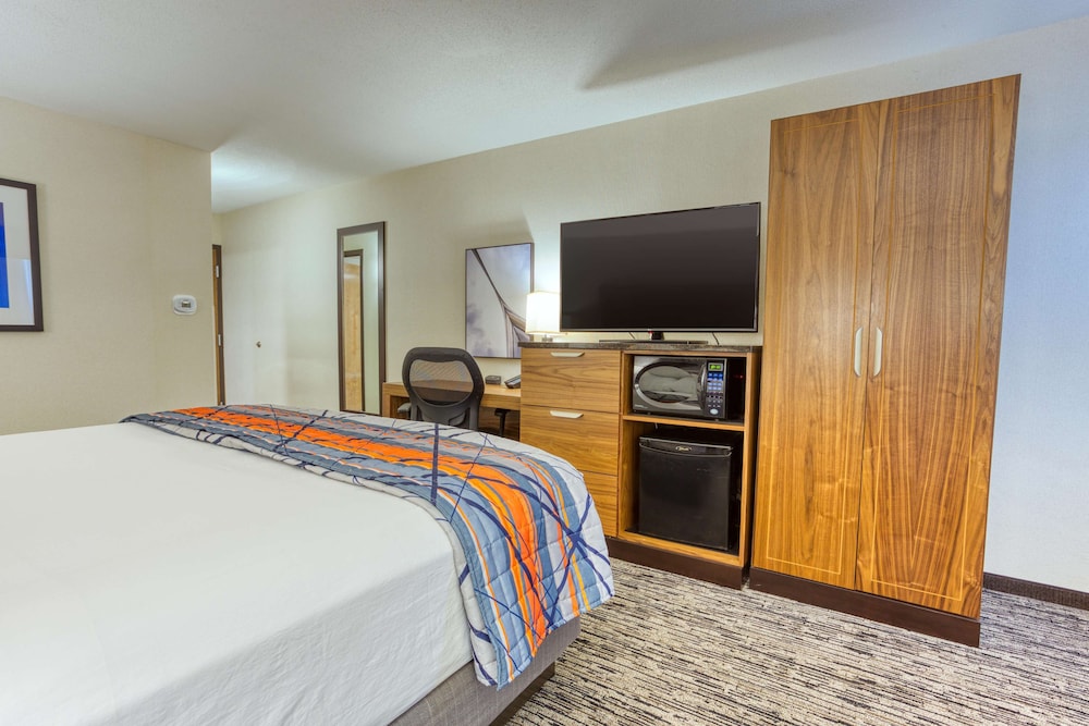 Drury Inn and Suites St Louis Collinsville 7/39