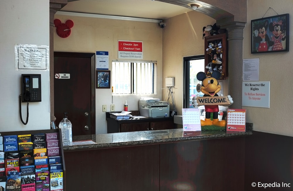 Anaheim Discovery Inn Suites 11/68