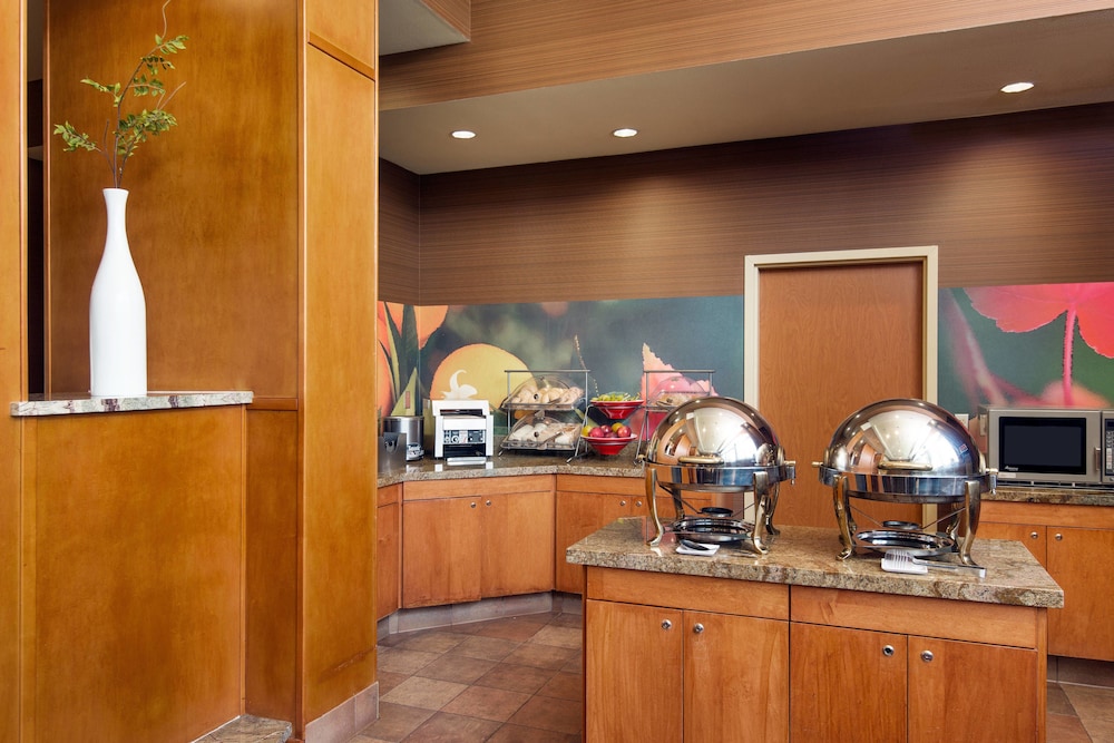 Fairfield Inn Sacramento Cal Expo 8/50