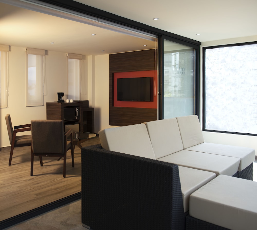 Mc Suites Reforma 12/18