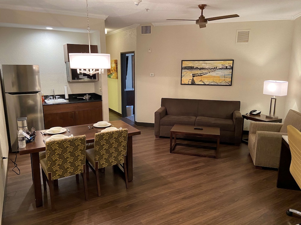 Best Western Premier Bridgewood Resort Hotel 36/60