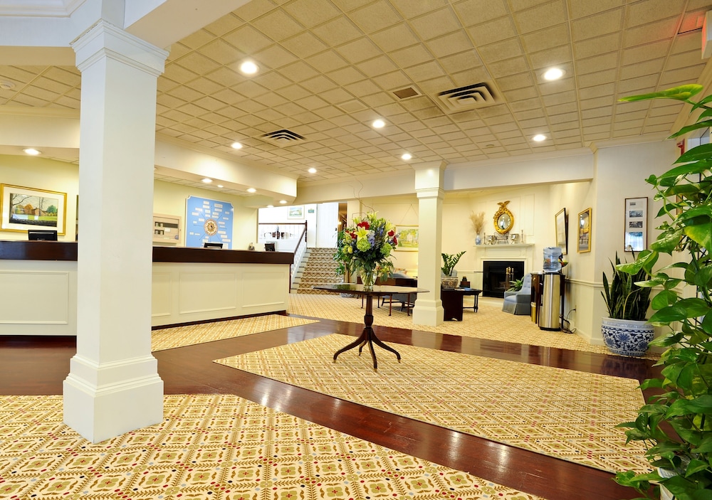 The Farmington Inn &amp; Suites 3/54