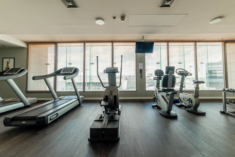 Courtyard By Marriott Warsaw Airport 23/62