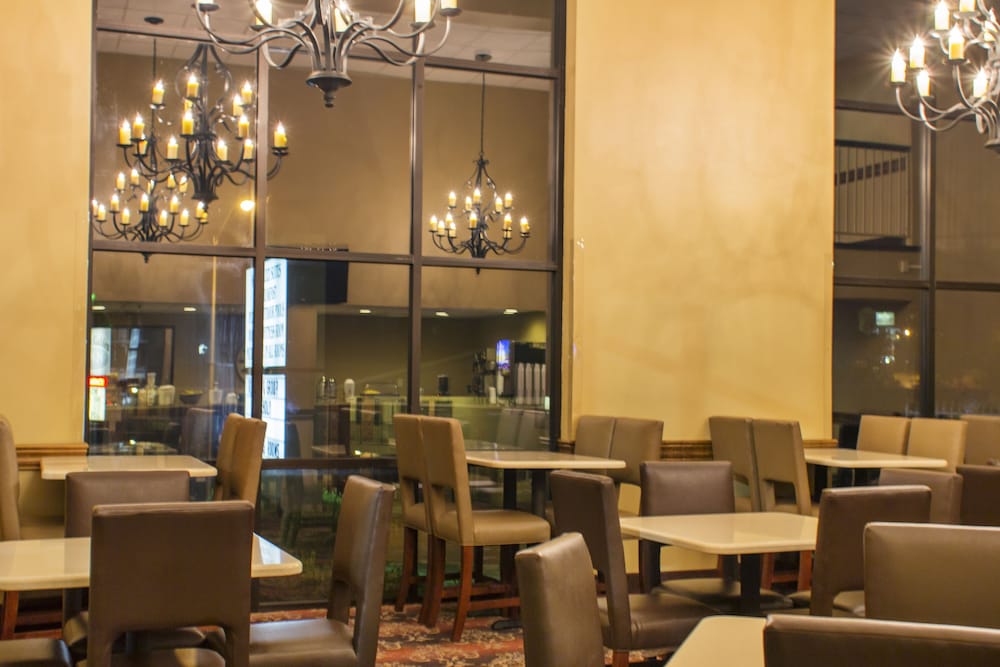 Grand Oaks Hotel 42/61