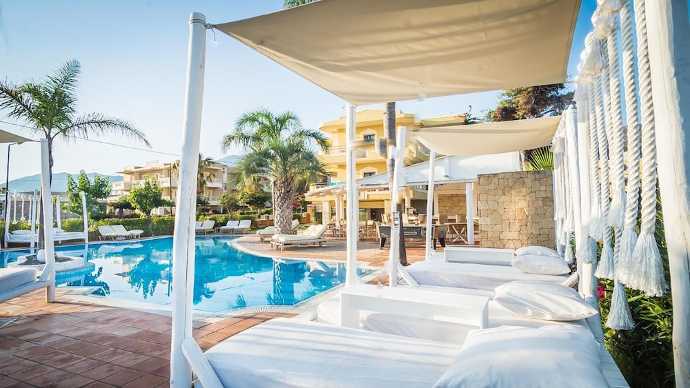 Parthenis Hotel & Suites 27/50