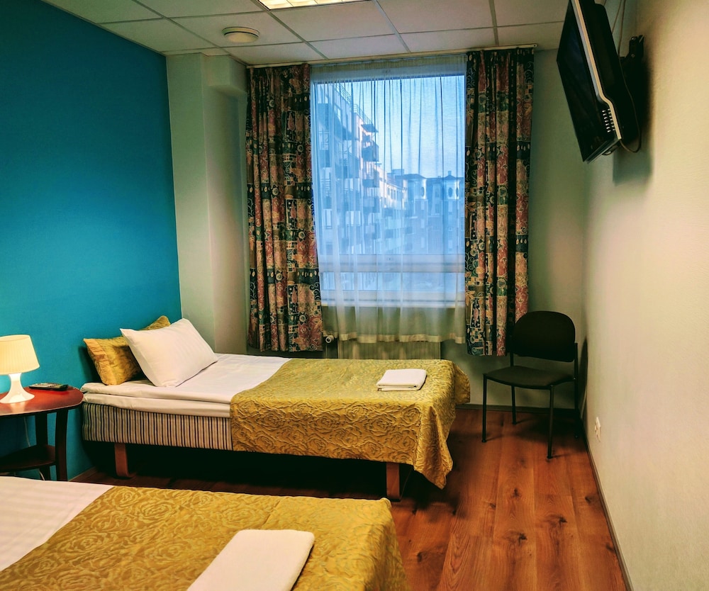 Center Hotel 8/62