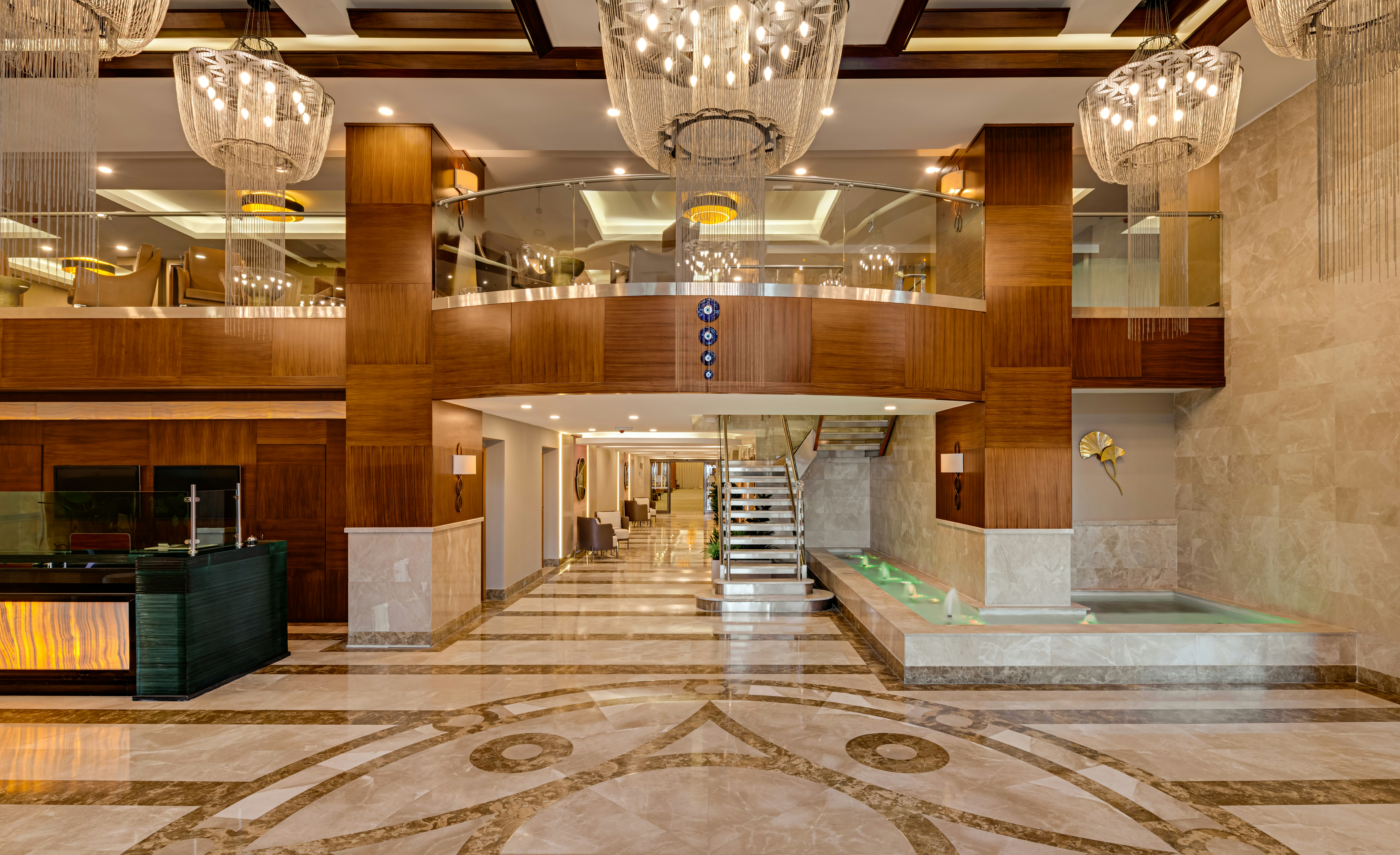 Doubletree By Hilton Hotel Van 15/87