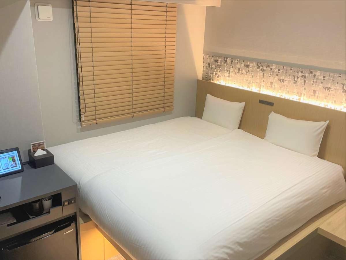 STANDARD, KING BED