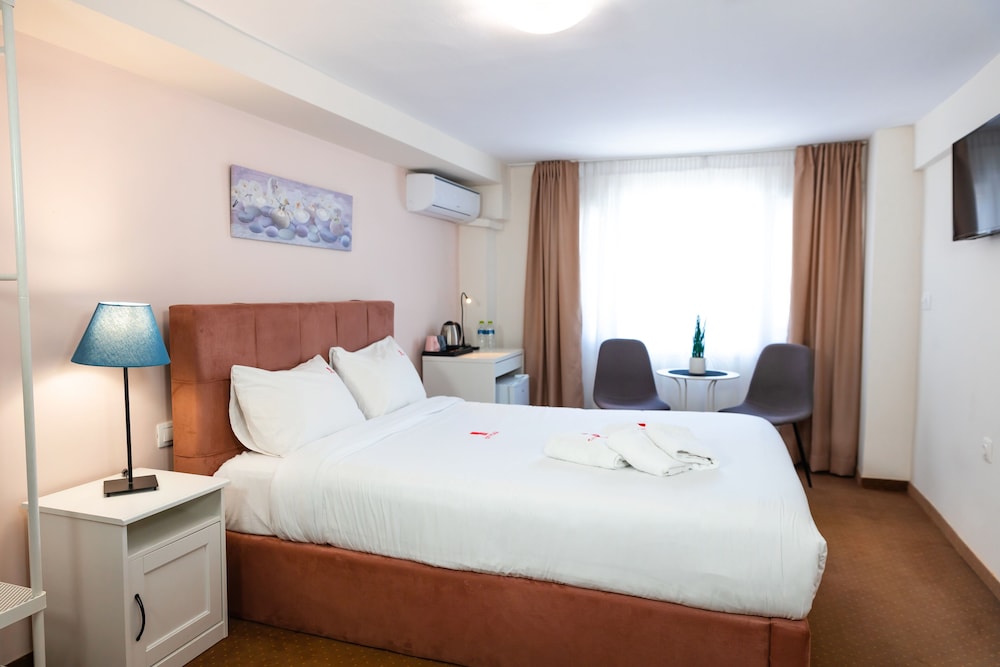 City Plaza Apartments and Rooms 21/49