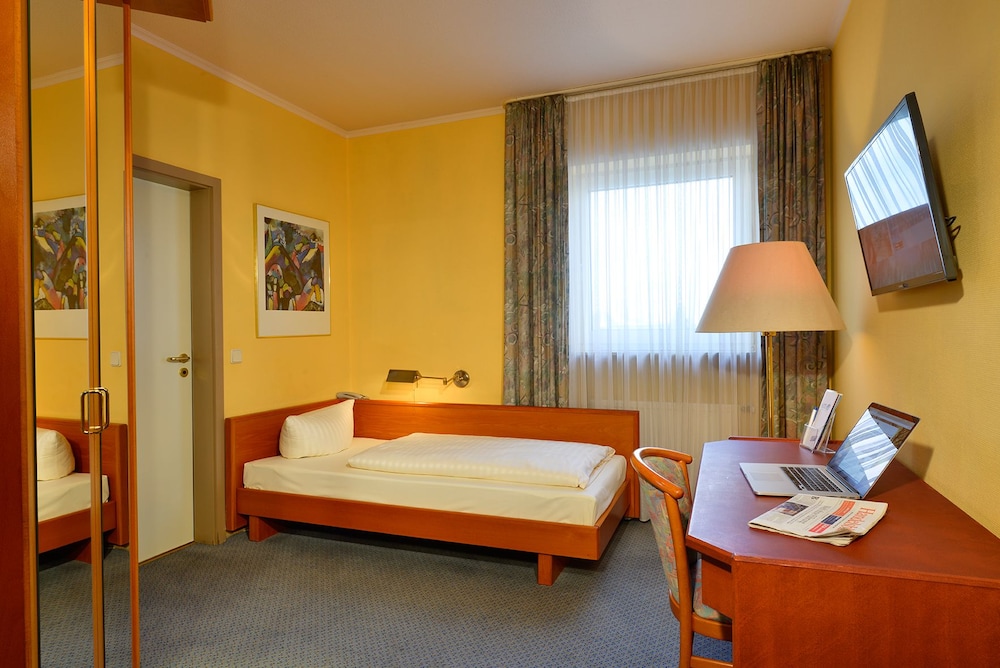 Rheinhotel Vier Jahreszeiten 17/40