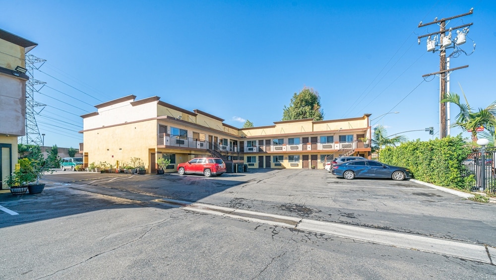 Starlight Inn South El Monte 54/62