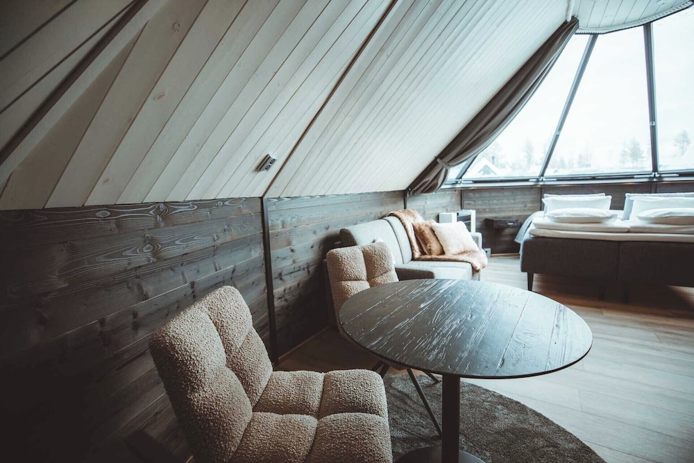 AURORA, CABIN, QUEEN BED, SOFA