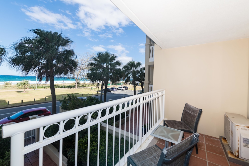 La Grande Apartments Broadbeach 2/48