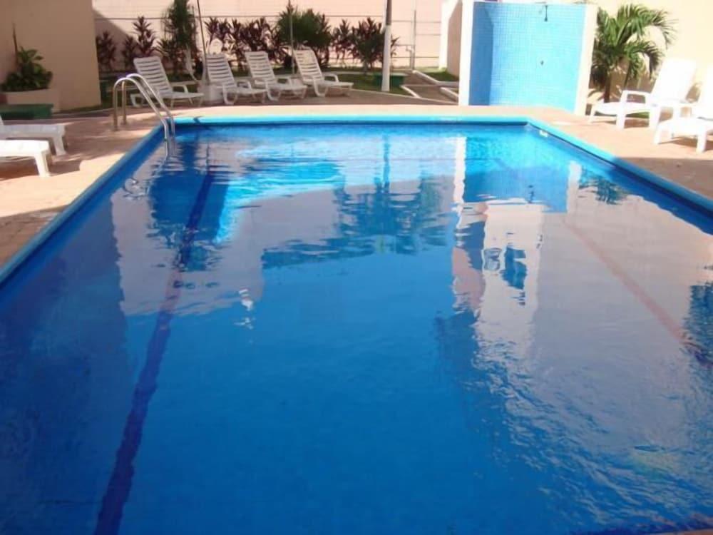 Grand Royal Lagoon 14/31