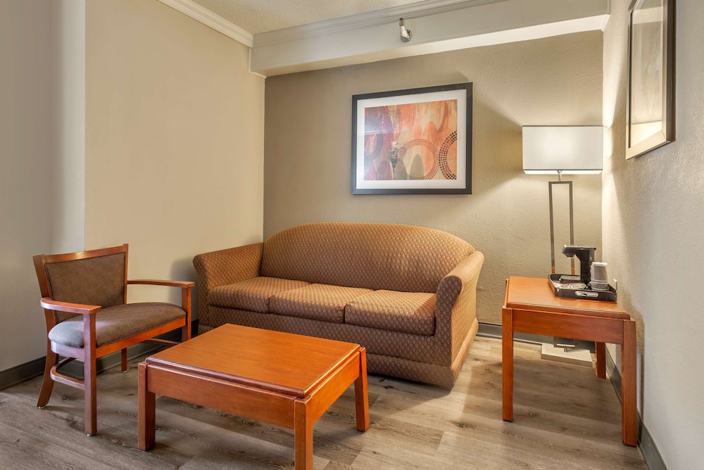 Best Western Fort Washington Inn 44/69
