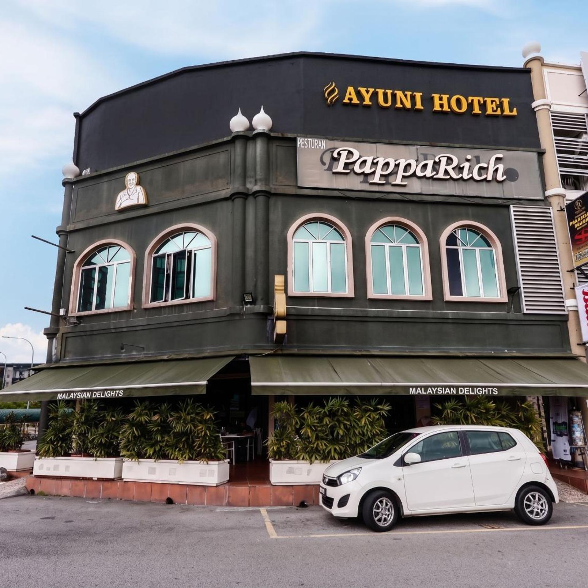 Swing & Pillows at Ayuni Hotel Bangi, Selangor 24/31