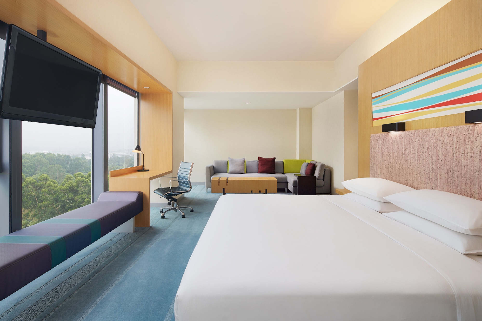 ROOM, KING BED