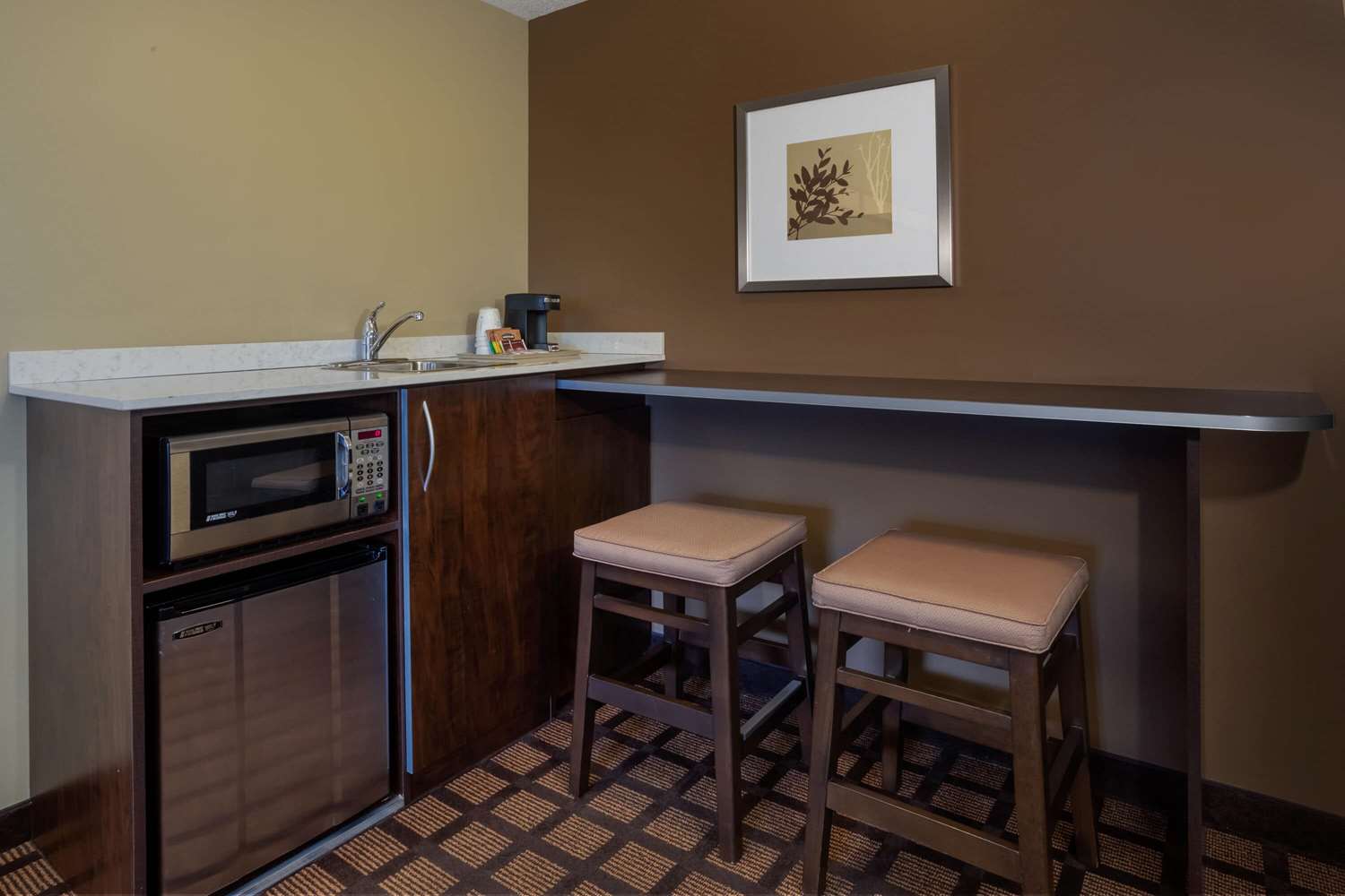 Microtel Inn Suites By Wyndham Timmins 17/30