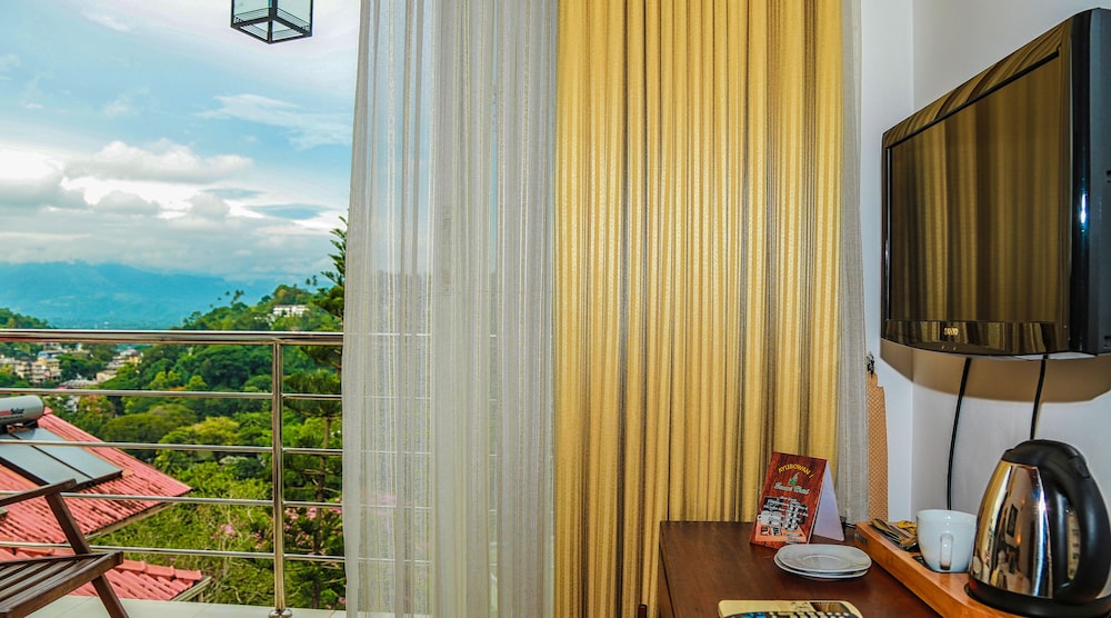 Senani Hotel 18/37